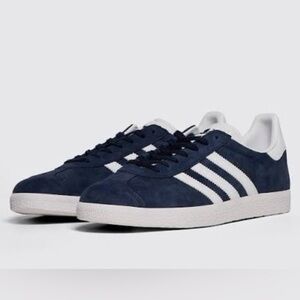NEW !  Adidas woman’s  Dark Blue Sneakers with White Accents